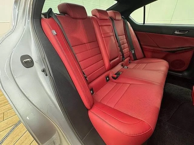 Lexus IS 12