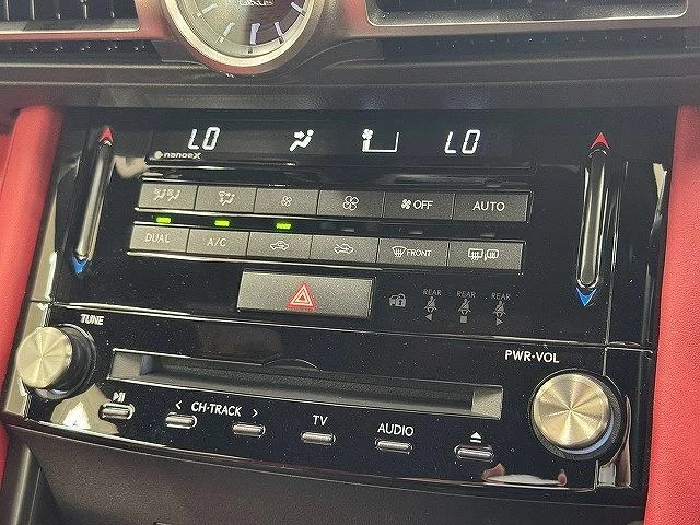 Lexus IS 48