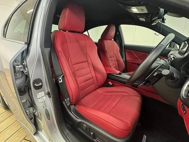 Lexus IS 11